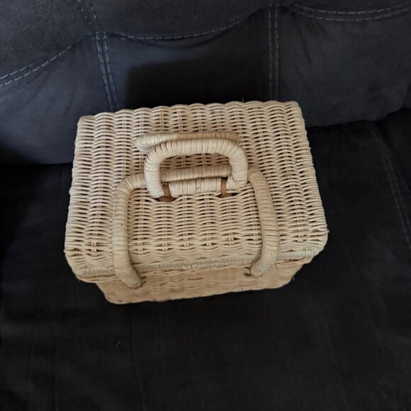 Vintage Woven Rattan Mini Basket With Handle - Picture 2 of 6
